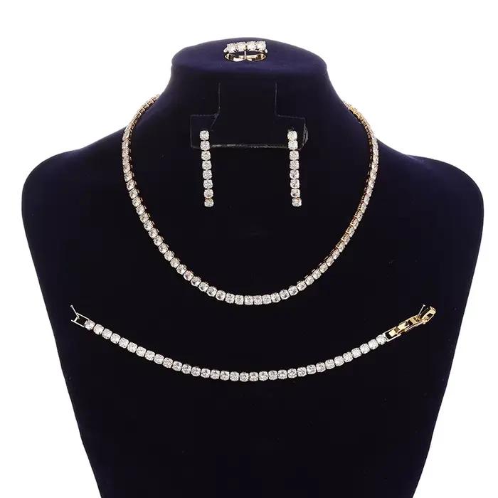 Ensemble de bijoux HADIYANA brillant Transparent luxe élégant collier Bracelet bague boucle d'oreille