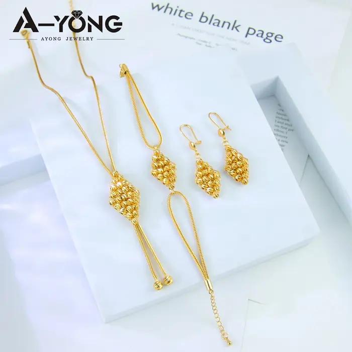 Ensemble de bijoux en perles d'or arabes plaquées or pour femmes occassions spéciales traditionnelles ornementales