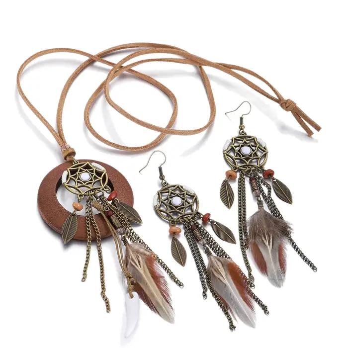 Ensemble de boucles d'oreilles en plumes pour femmes