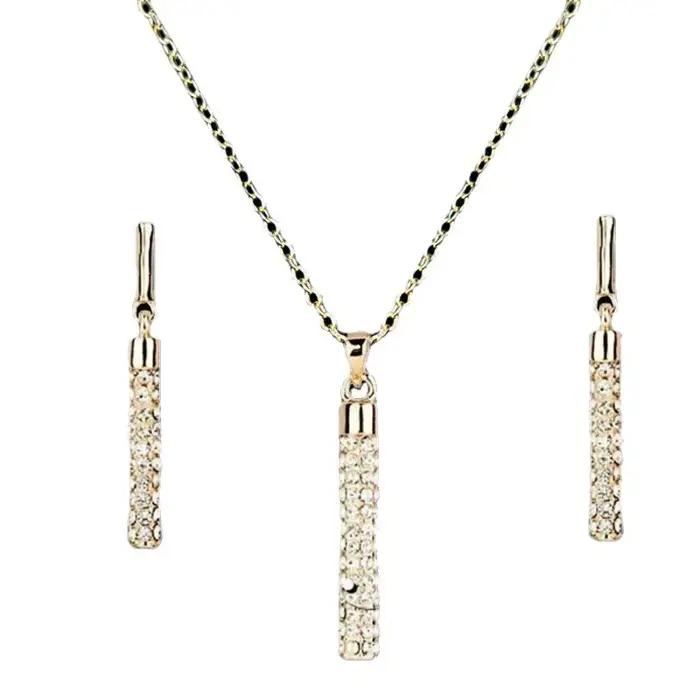 Collier et Boucles d'Oreilles en Strass Eclatant Pour Femme Occasions Spéciales Élégance Sophistication Polyvalent Durabilité