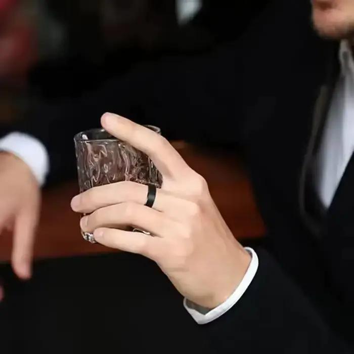 Bague de mariage à breloques en acier inoxydable pour homme et femme, alliance romantique et élégante, accessoire de mode pour célébrer les fiançailles et le mariage