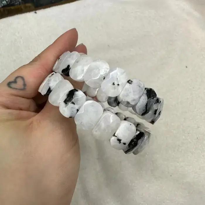 Bracelet en Pierre de Lune Naturelle de Haute Qualité