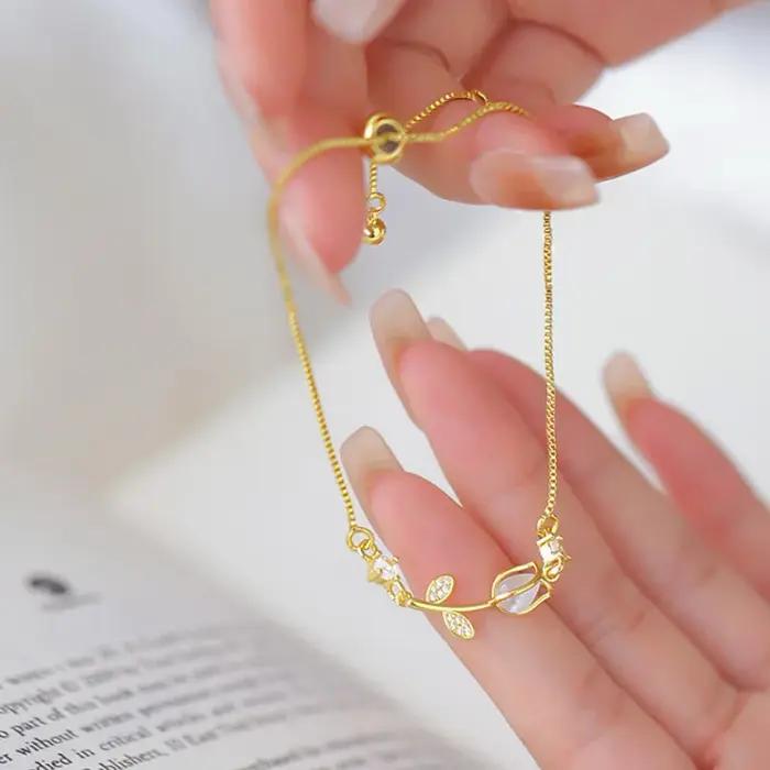 Bracelet en forme de tulipe pour femmes, exquis, en Zircon brillant, opale, Rose, breloque réglable, bijoux de fête de mariage, cadeau d'amitié