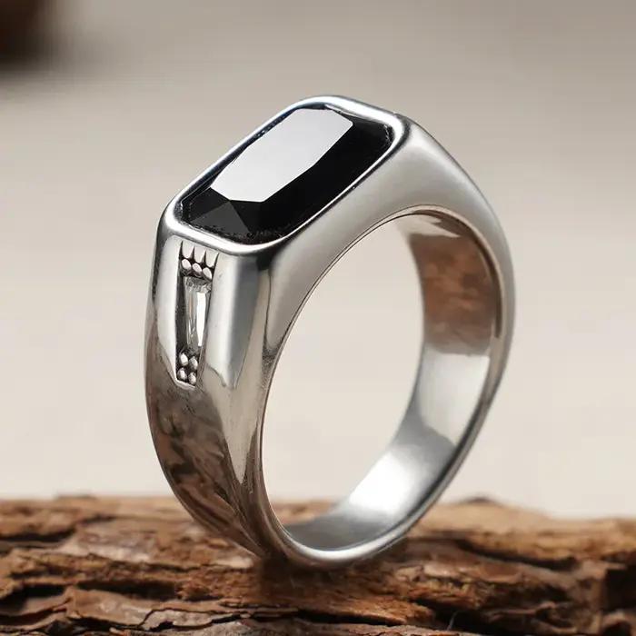 Bague signet en acier inoxydable style rétro avec pierres précieuses artificielles pour femmes et hommes occasions spéciales elegance vintage modernité