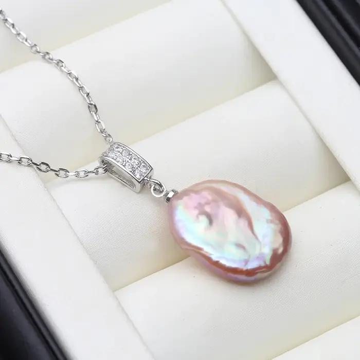 Grand pendentif en perles baroques naturelles originales pour femmes