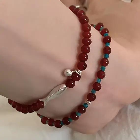 Bracelets en perles d'agate rouge couleur argent avec breloque poisson pour femmes, bijoux fantaisie animaux mignons, accessoires de luxe légers