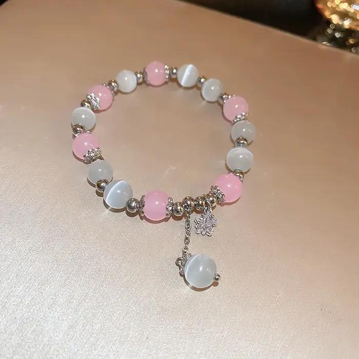 Bracelet en pierre opale bleu-violet avec étoile de la lune pour femmes romantique et élégant à offrir pour les occasions spéciales