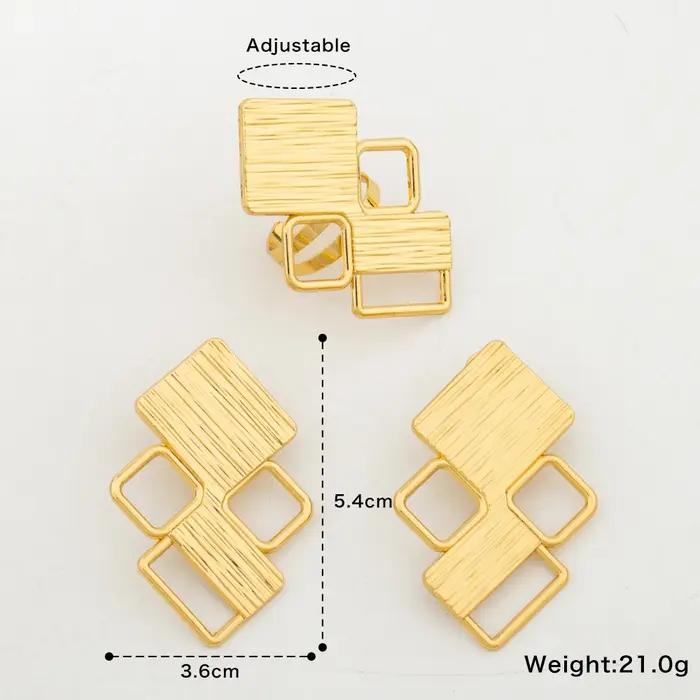 Boucles d'oreilles couleur or 18 carats avec bague