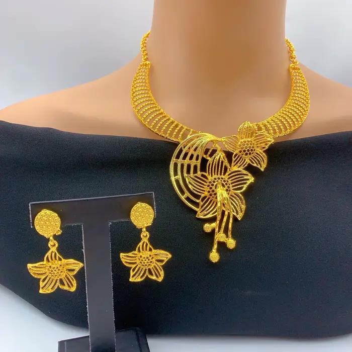 Ensemble de bijoux pour femmes collier et boucles d'oreilles doré 24K bijoux de mariage africain traditionnel à offrir pour des occasions spéciales