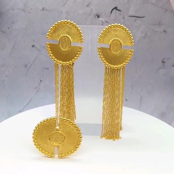 Ensembles de bijoux de luxe en or plaqué pour femmes avec bague et boucles doreilles à pampilles pour mariages et soirées élégantes