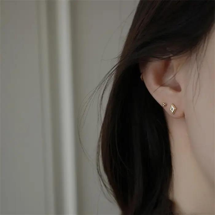 Boucles d'oreilles en argent Sterling 925 plaqué or avec zircon blanc pour femmes occasions spéciales modernes élégantes