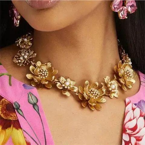 Nouveau Collier Femme en Émail à Motif Floral