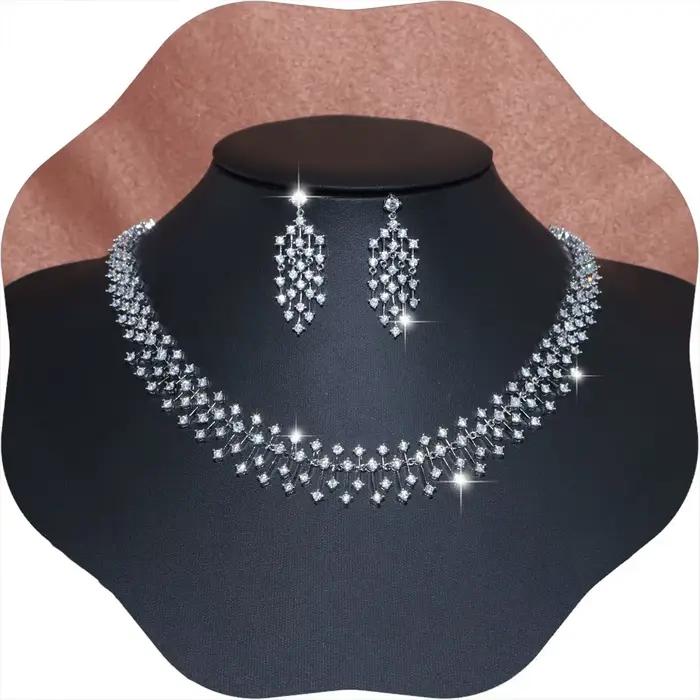 Parure de bijoux indiens CZ classique avec plaqué or 14 carats pour femmes occasions spéciales anniversaires et mariages