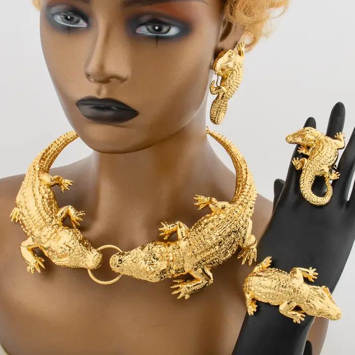 Grand ensemble de bijoux africains en crocodile pour femme