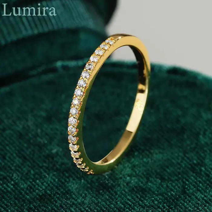 Bague en or 18 carats sertie de Moissanite pierre principale brillante pour femmes occasions spéciales à offrir pour fête de mariage cadeau
