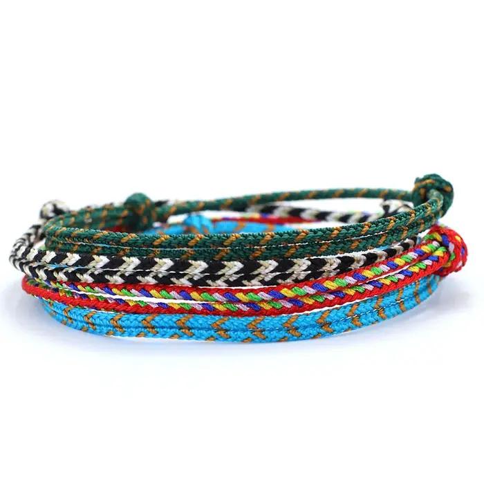 Bracelet en corde colorée ethnique tissé à la main