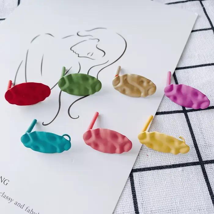 Boucles d'oreilles ovales irrégulières en fer pulvérisé avec plusieurs couleurs pour bricolage de bijoux et occasions spéciales pour femmes
