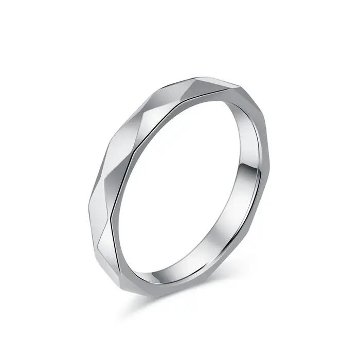 Nouvelle bague délicate pour femme 2024, plaquée or 18 carats, en acier inoxydable, à coupe diamant,