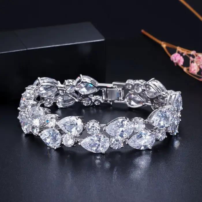 Bracelets Vinregem Bohemia en pierres précieuses (rubis, saphirs, émeraudes, améthystes) et diamants