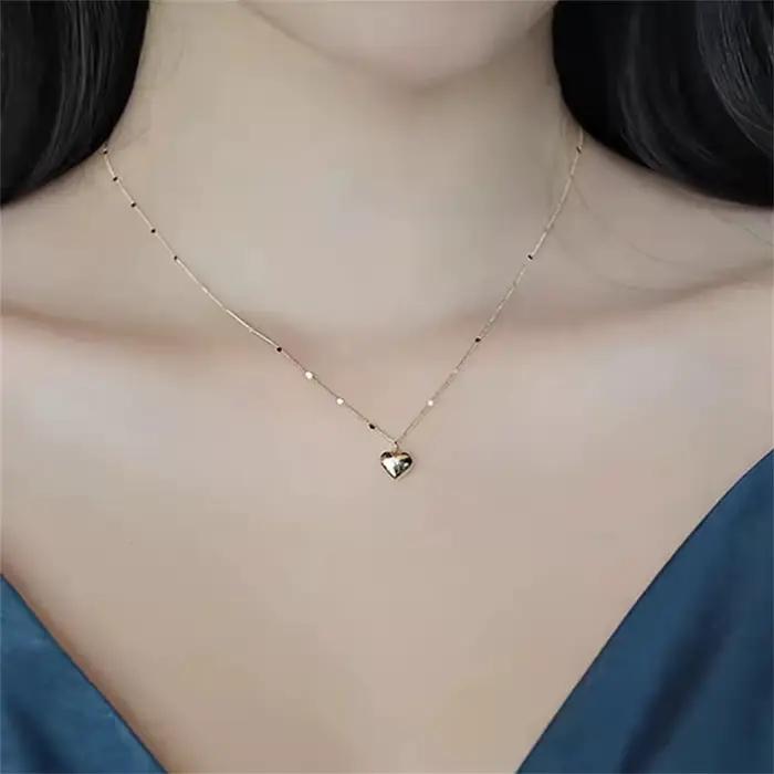 Collier avec pendentif d'amour Simple pour femmes, chaîne de clavicule, ras du cou tendance, couleur or, bijoux à la mode, cadeau personnalisé