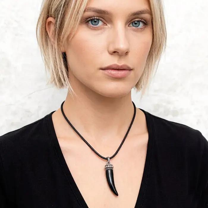 Collier de perles dent