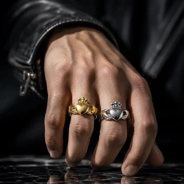 Bague Claddagh irlandaise en acier inoxydable plaqué or 18 carats pour femmes occassions spéciales symbole d'amour loyauté et fidélité