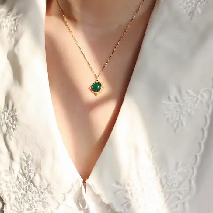 Collier en or 18 carats avec agate verte pendentif collier en pierre naturelle bijoux bohèmes pour femmes occasions spéciales