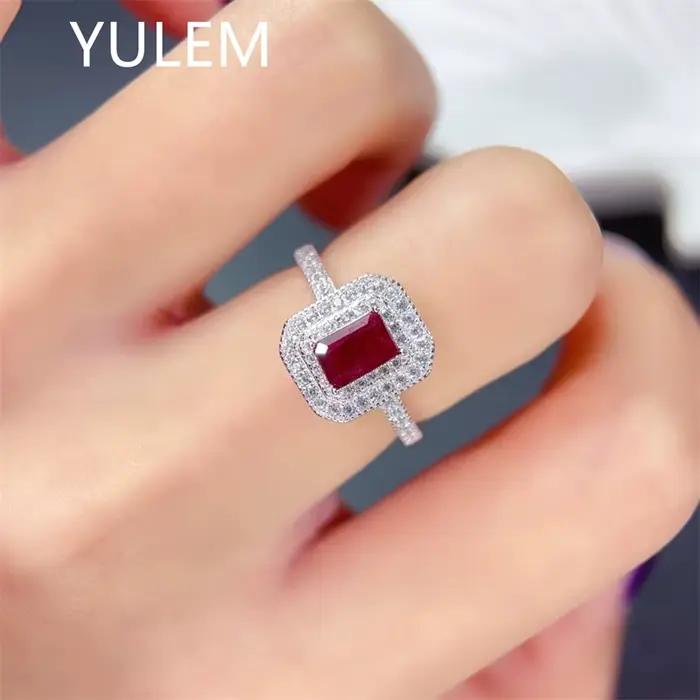 Bague classique en argent 925 avec rubis naturel de 6*4 mm et pierres latérales en moissanite de couleur D, bijoux en argent plaqué or pour fille