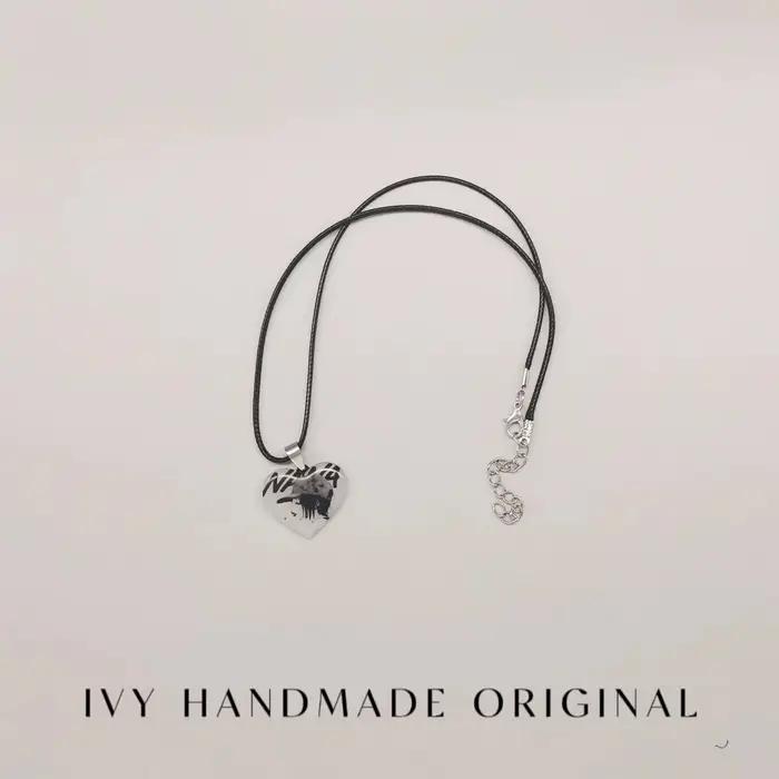Collier Pendentif Cœur Acrylique NANA Accessoires en Résine Personnalisés pour Femmes Occasions Spéciales Anime Breloques Cadeaux Filles Amis
