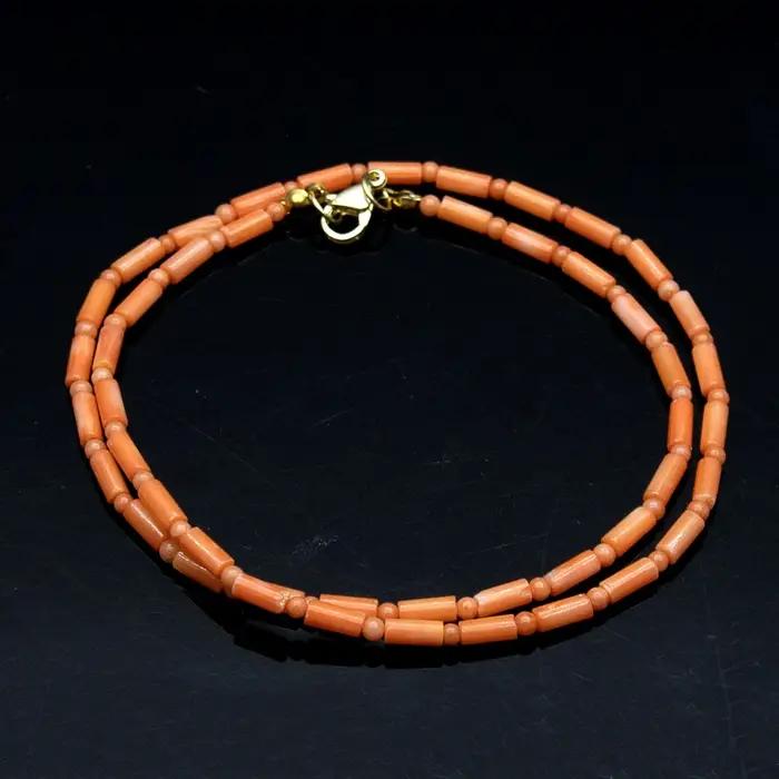 Collier de corail naturel de forme cylindrique 3x7mm