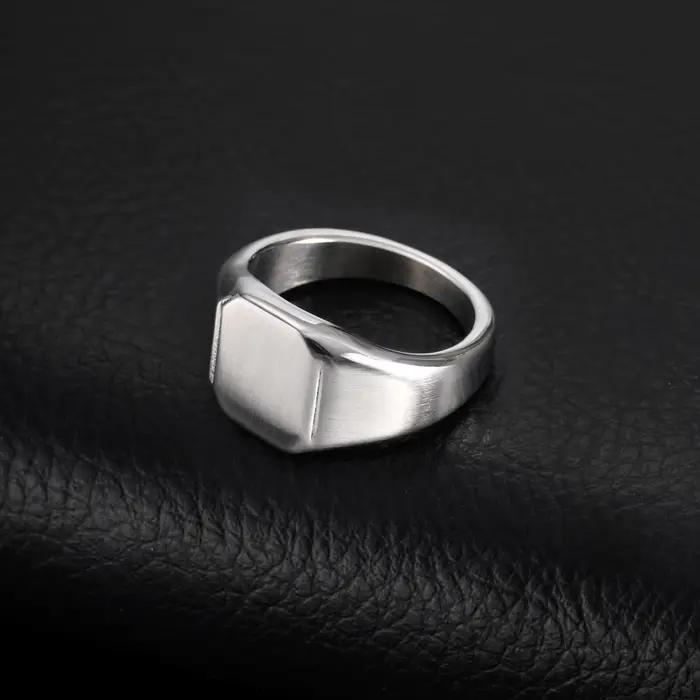 Bague chevalière carrée couleur argent pour hommes et femmes