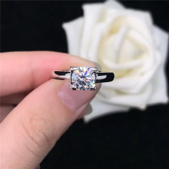 Bague de fiançailles en or blanc massif 18 carats pour femme