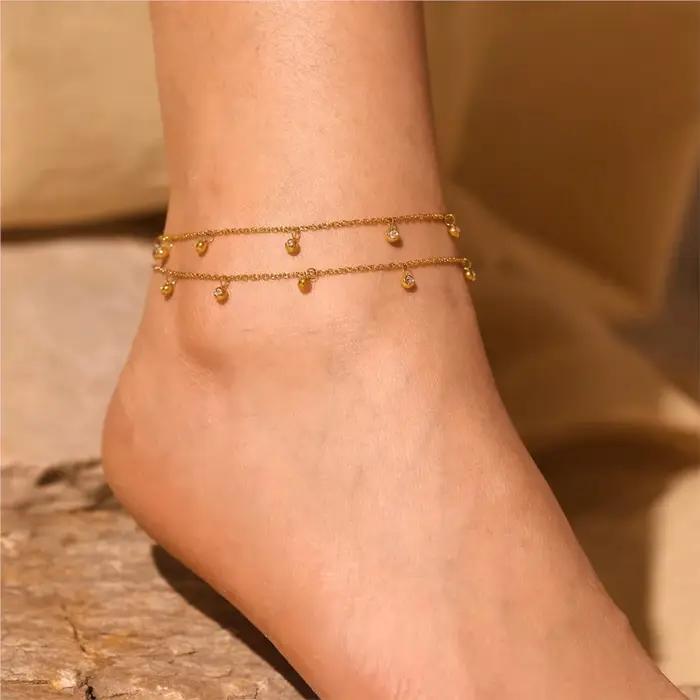 Chaîne de cheville pour femme en acier inoxydable avec breloques multi-zirconiums