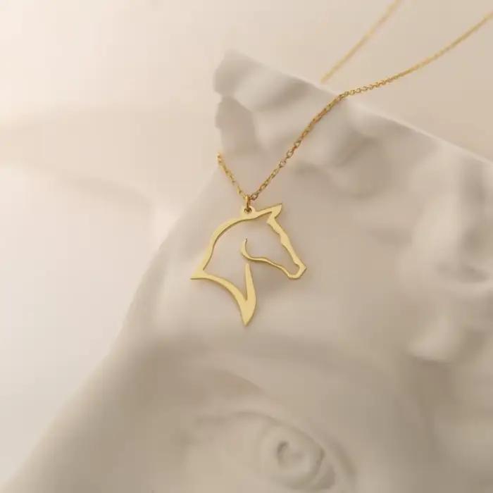 Collier en acier inoxydable avec pendentif cheval creux, bijoux unisexes mignons pour femme, cadeau d'anniversaire