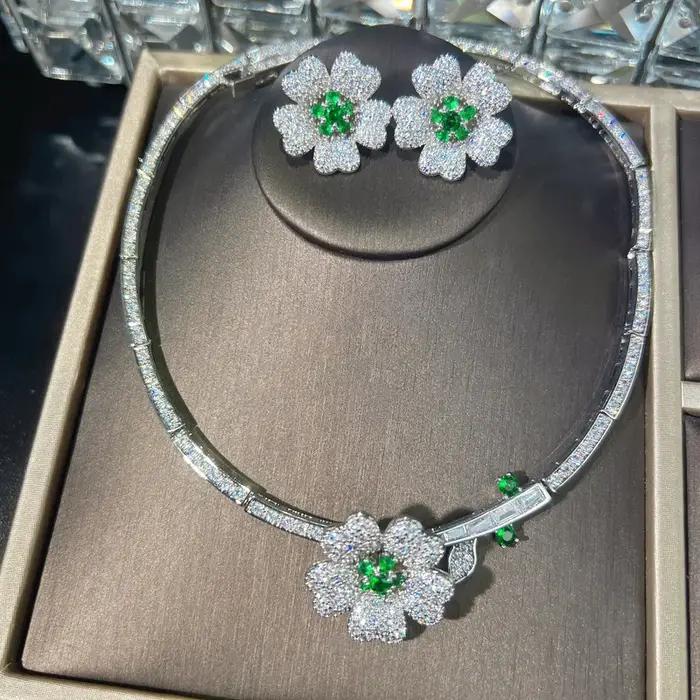 Ensemble de bijoux en zircone émeraude pour femmes