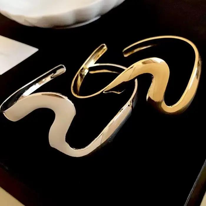 Bracelet ouvert en métal style bohème pour femme, manchette ondulée, bijou de plage, cadeau idéal
