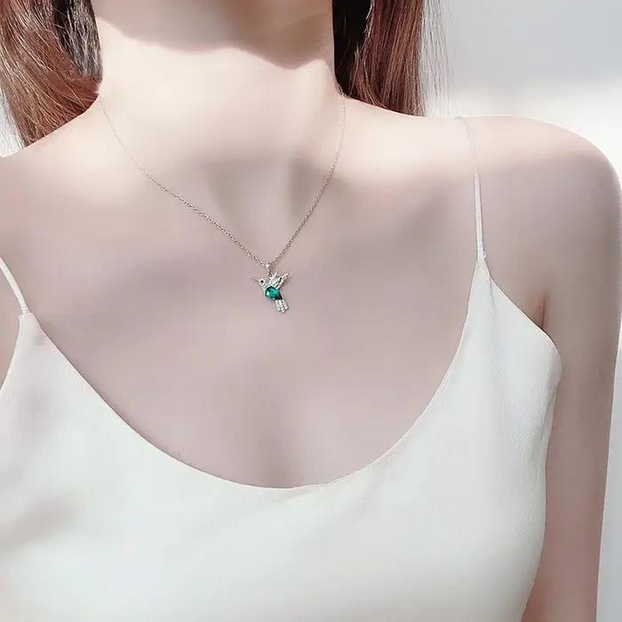 Colliers de luxe avec pendentif colibri en argent Sterling 925