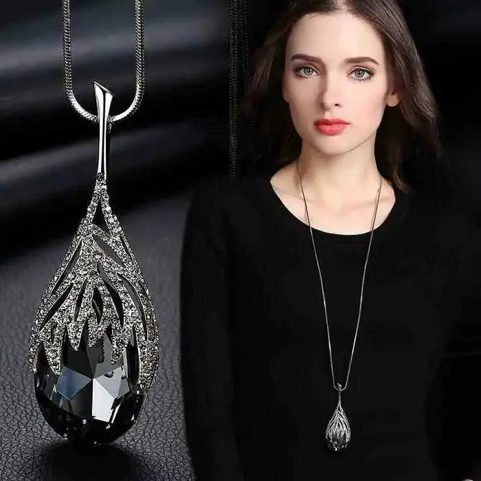 Collier ras du cou en cristal gris pour femmes