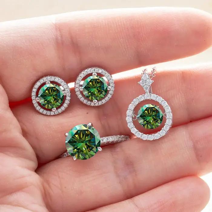 Parure de bijoux en diamant de laboratoire et moissanite Solitaire pour femme élégante, en argent sterling 925, comprenant boucles d'oreilles, bague, pendentif et collier, cadeau de joaillerie fine