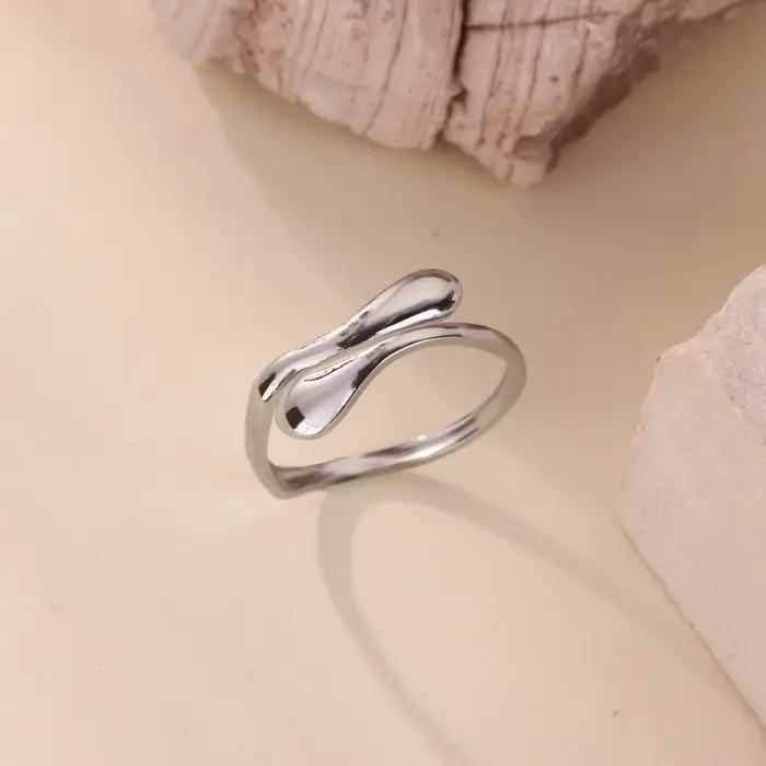 Bagues tendance pour femmes Plaqué or 18 carats Bague ajustable géométrique en acier inoxydable