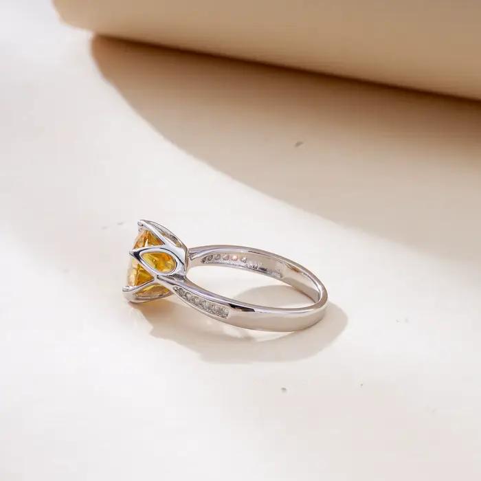 Bague Moissanite Jaune Or 925 Sterling Silver Unique pour Fêtes et Cadeaux d'Anniversaire