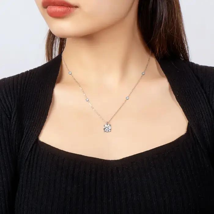 Collier Moissanite Serenity 2ct pour Femme Pendentif en Argent Sterling S925 Diamant de Laboratoire Scintillant Bijou de Luxe Occasions Spéciales