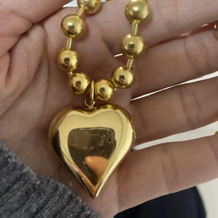 Collier pendentif coeur doré gothique pour femme