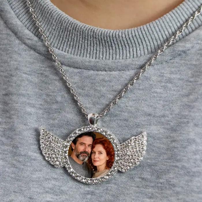 Collier personnalisé avec photo pour couples et proches pour occasions spéciales comme Saint Valentin et anniversaires