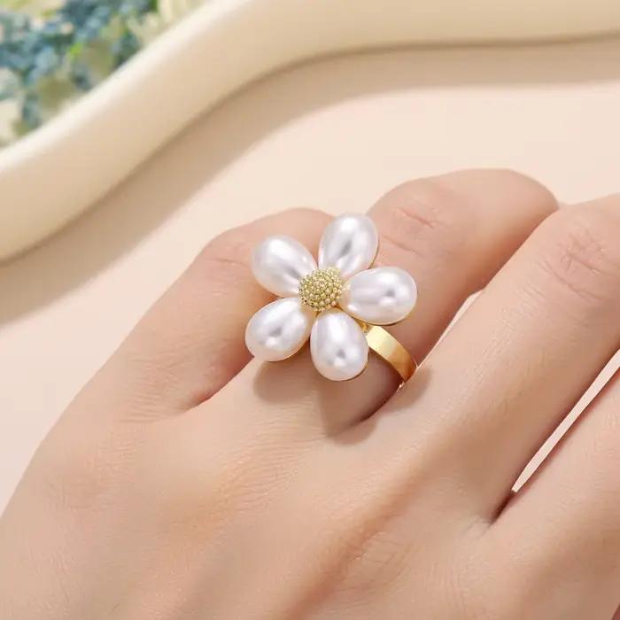 Bague en perles et motifs floraux plaquée or 18 carats romantique pour femmes occasions spéciales fiançailles mariage