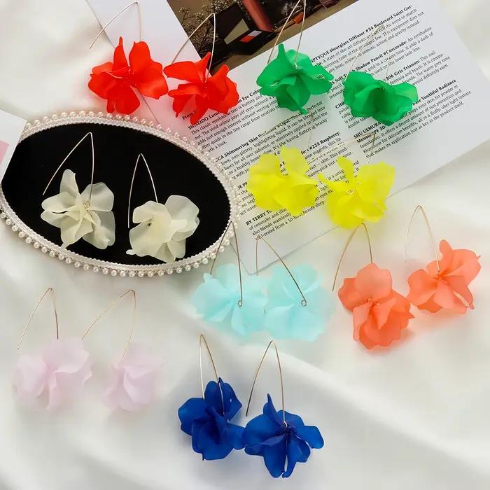 Boucles d'oreilles bohèmes longues en résine fleur pétale à la main pour femmes occasions spéciales style unique cadeau mode