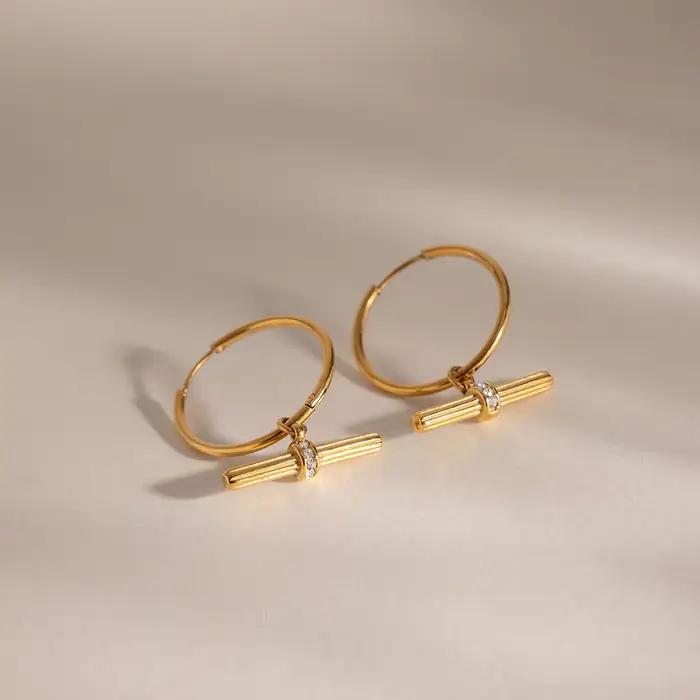 Boucles d'oreilles pendantes Zora Classic Zircon T Bar pour femmes, minimalistes, plaquées or 18 carats, en acier inoxydable, bijoux détachables tendance