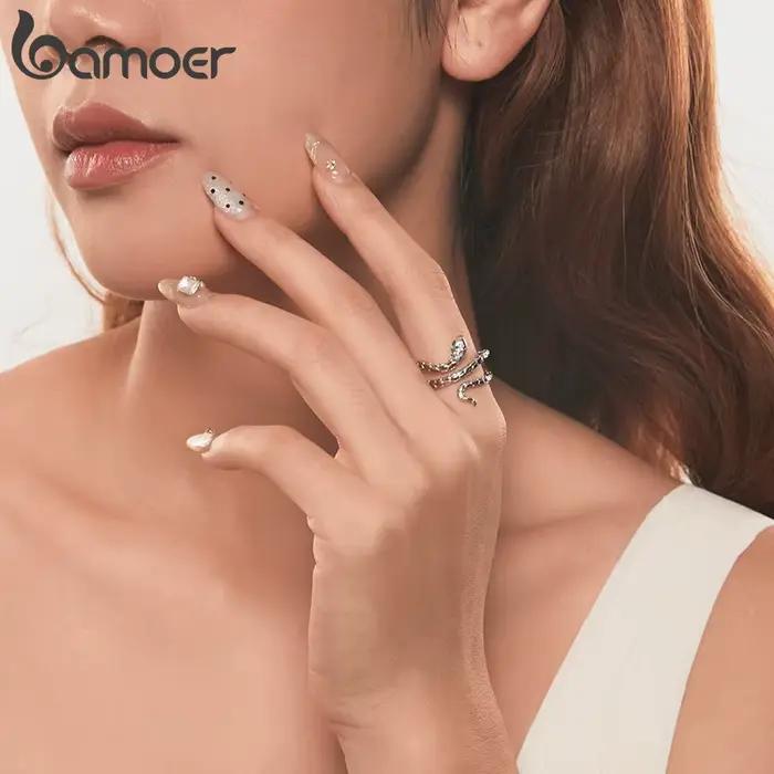 BAMOER bague serpent plaquée or blanc avec oeil émeraude CZ, bague de déclaration réglable pour les femmes bijoux de conception de serpent Unique YIR245