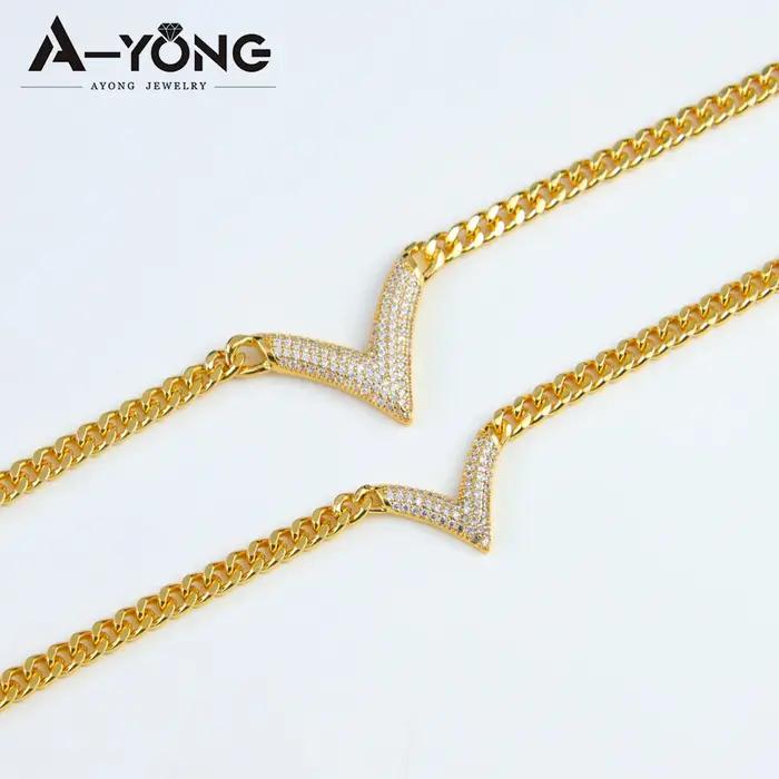 Collier en V et Bracelet en Or Plaqué 21 Carats Serti de Zircone Blanche Mode Bollywood Femme Occasions Spéciales