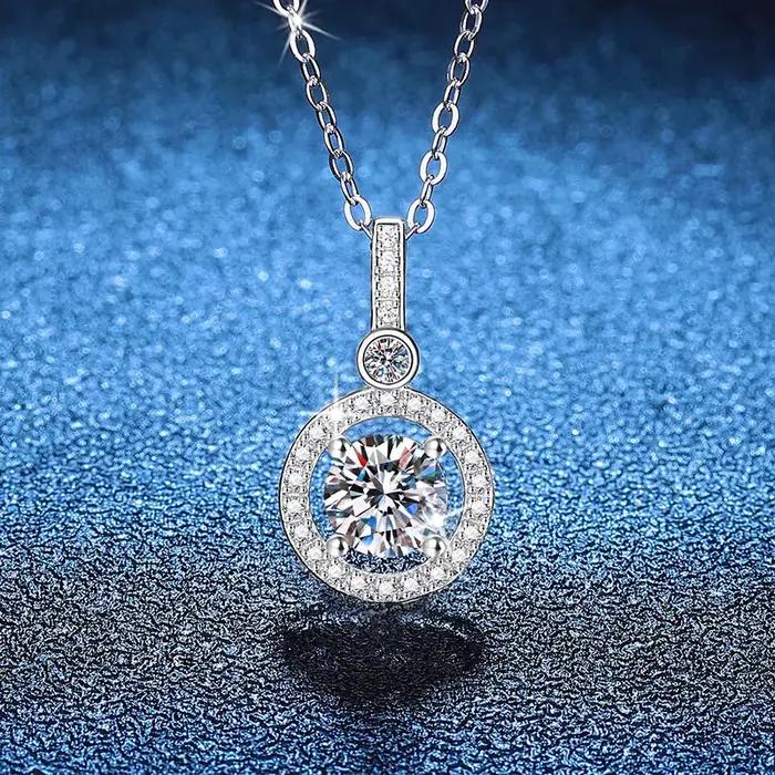 Collier pour femmes en argent sterling S925 avec diamant de laboratoire plaqué or blanc